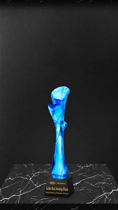 Handcrafted Luxury Blue Liuli Award Trophy